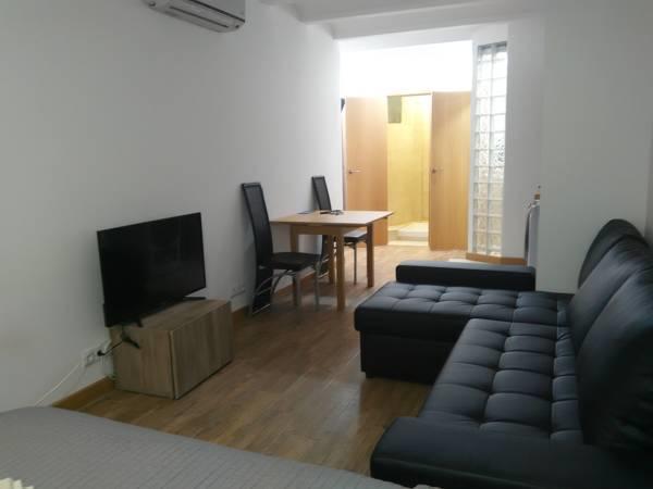 Spacious Doubleroom Apartment At Sants Barcelona Eksteriør billede
